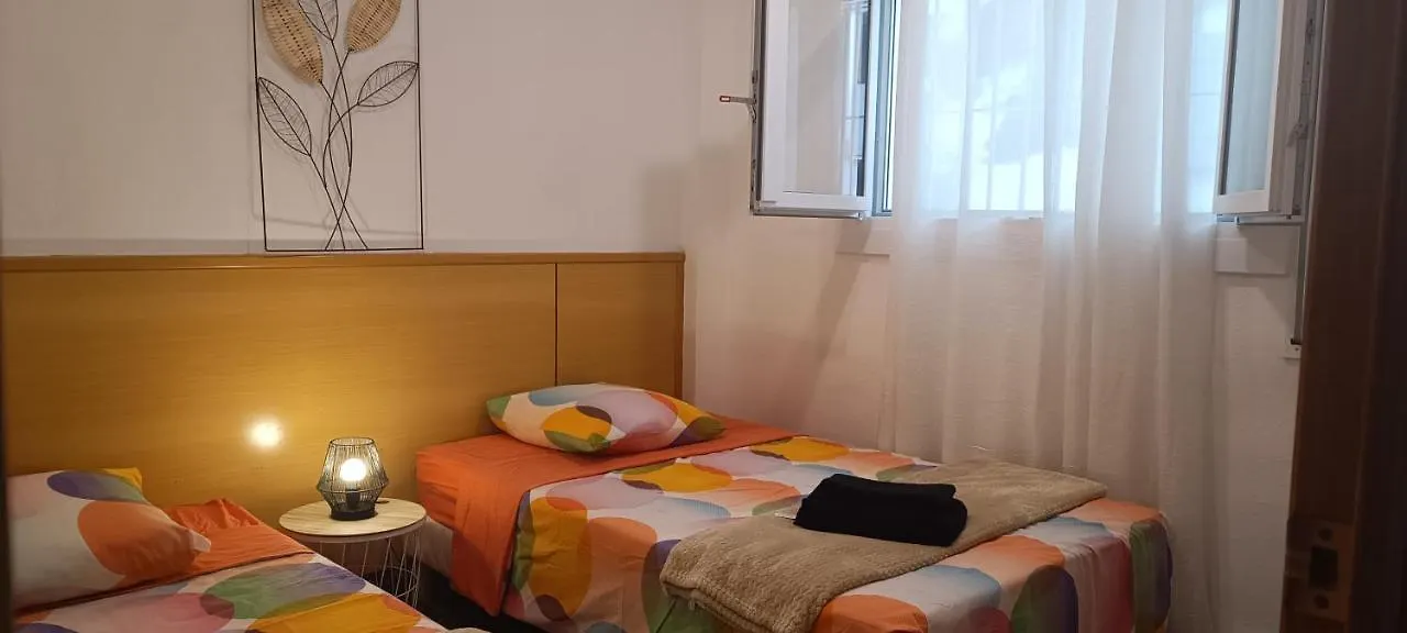 Chez Chantal 3 Chambres Au Centre Touristique De Salou Avec Garage Apartment